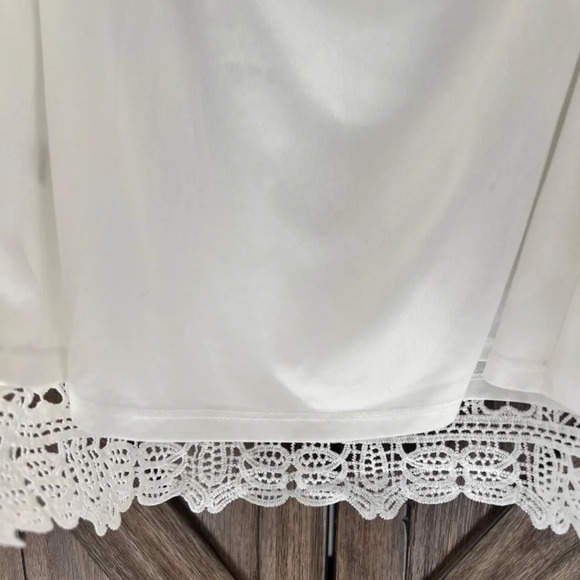 EUC Sunday In Brooklyn Anthropologie Off the Shoulder White Lace Blouse Size M - Picture 7 of 9